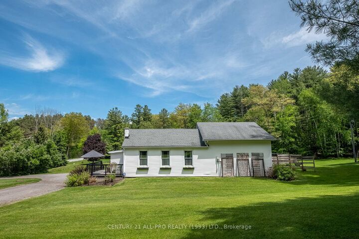 Property Photo: 515 Tobacco Road ON K0K 1M0