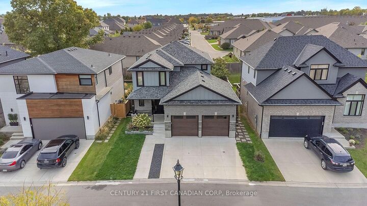 Property Photo:  41 Earlscourt Terrace 33  ON N0L 1R0 