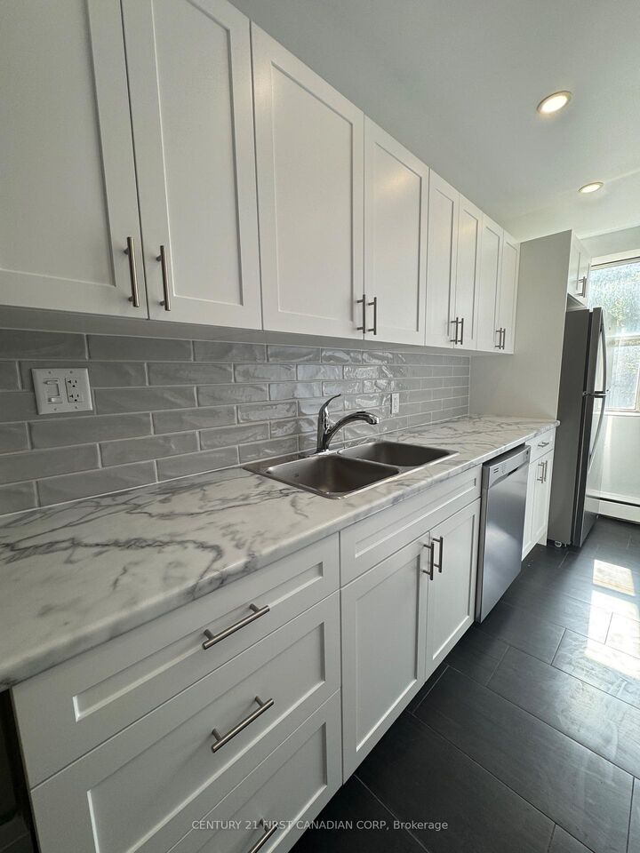 Property Photo:  75 High Street 317  ON N6C 4J8 