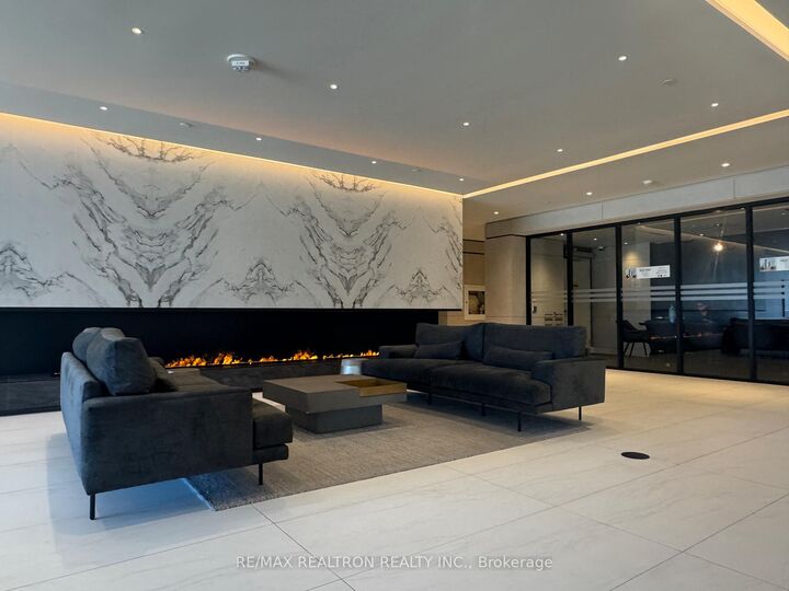 Property Photo:  50 Upper Mall Way 728  ON L4J 0L8