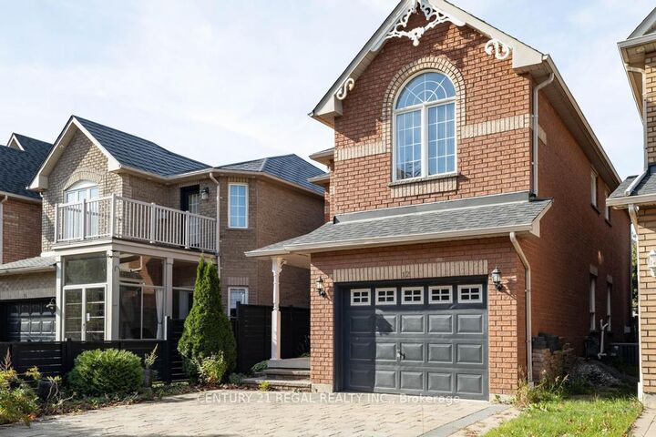 Photo de la propriété: 12 Salt Drive ON L1S 7P3