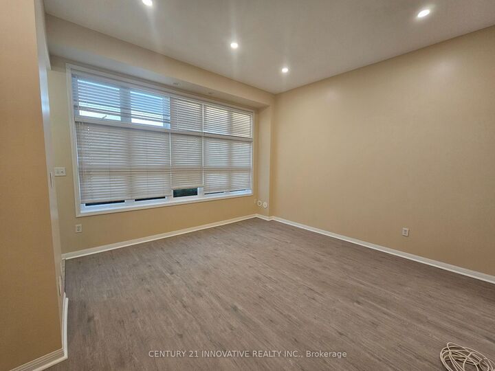 Photo de la propriété:  3034 Bur Oak Avenue 2  ON L6B 0R1 