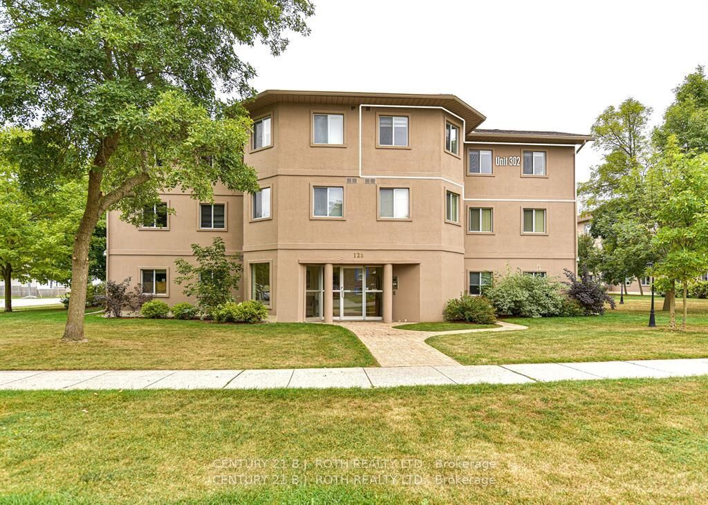 Property Photo: 125 Bond Street 302 ON L3V 1J7