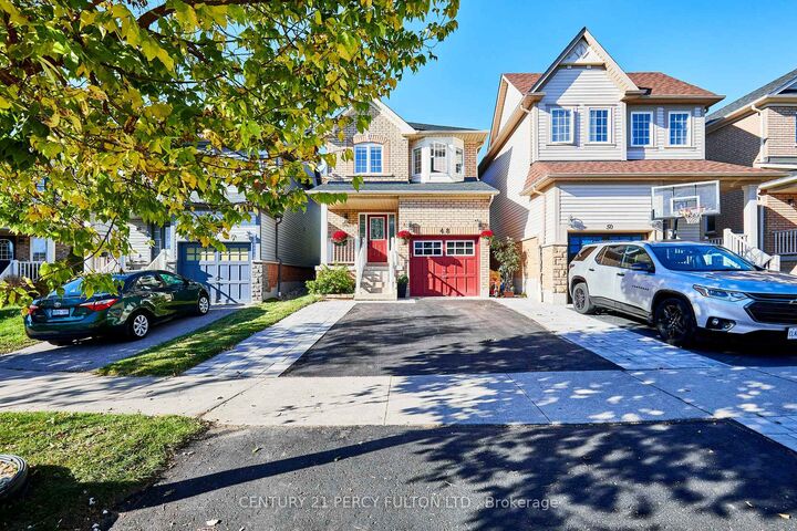 Photo de la propriété:  48 Bettina Place  ON L1R 0E9