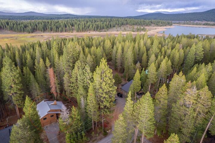 10612 E Alder Creek Road  Truckee CA 96161 photo