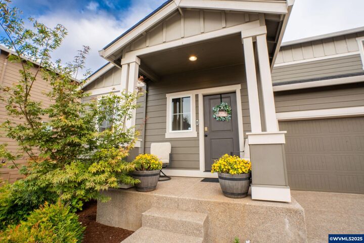 Property Photo: 3362 Elder St NW OR 97304