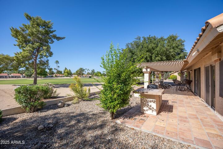 Property Photo: 9237 W Kimberly Way AZ 85382