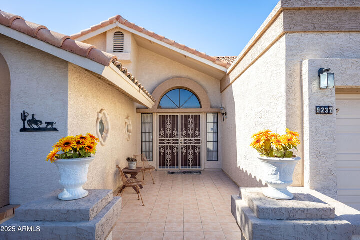 Property Photo:  9237 W Kimberly Way  AZ 85382 