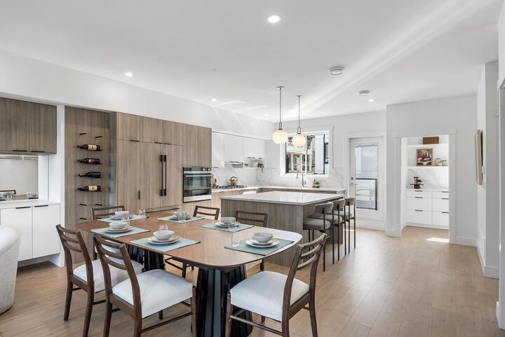 Property Photo:  5993 143 Street 7  BC V3W 5P1 