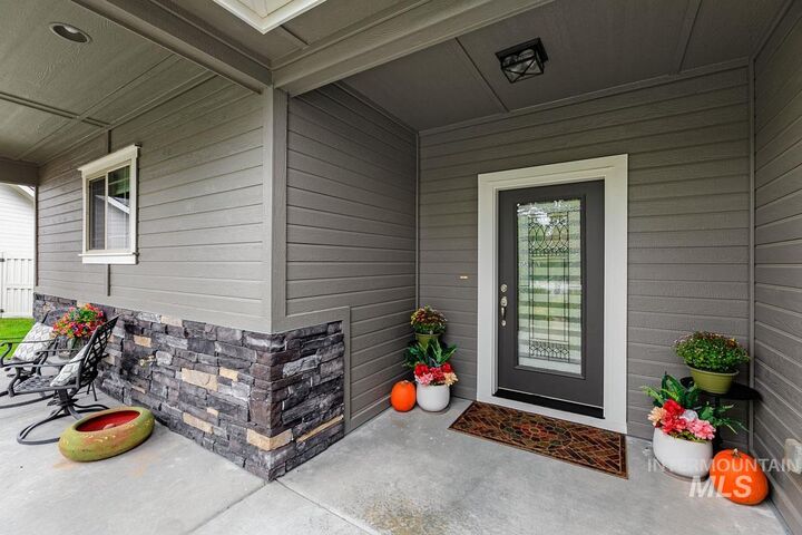 Property Photo: 1790 N Watershed ID 83669