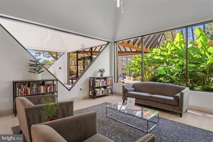 Property Photo:  1301 N Courthouse Road 1401  VA 22201 