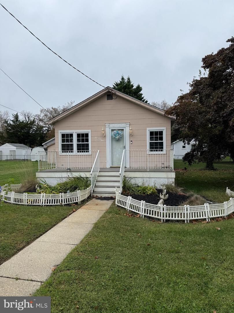 Property Photo:  121 Bucknell Avenue  NJ 08251