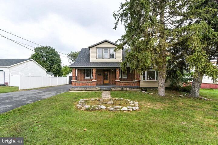 Property Photo: 304 Bowers Street WV 25401