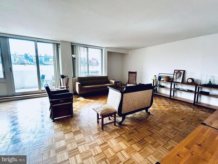 Property Photo: 604 S Washington Square 36 217 PA 19106