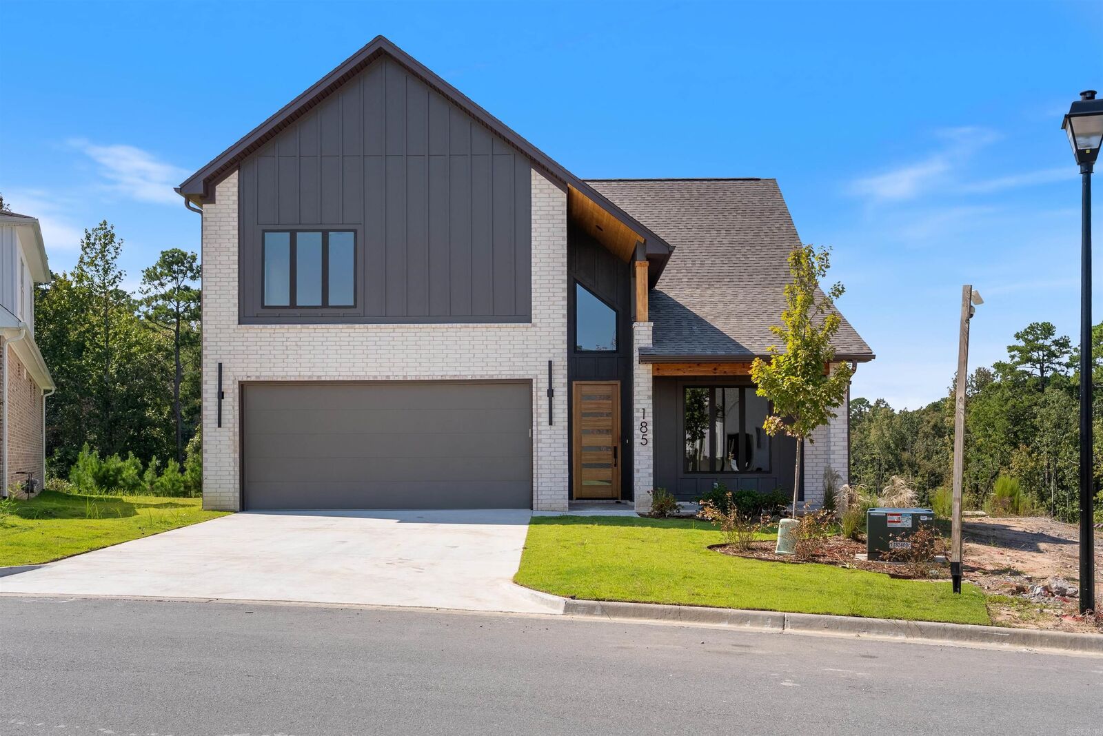 Property Photo: 185 Fletcher Ridge Drive AR 72223