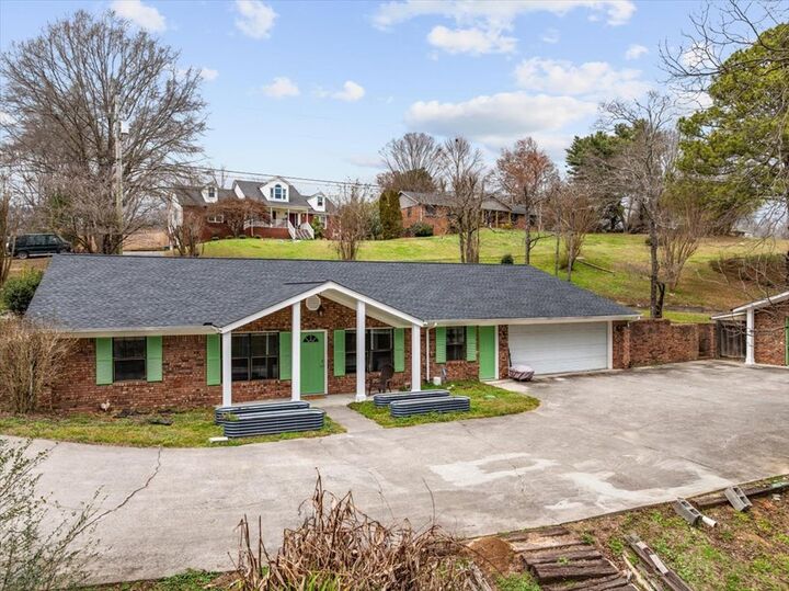 Property Photo: 2502 Hillview Drive GA 30721