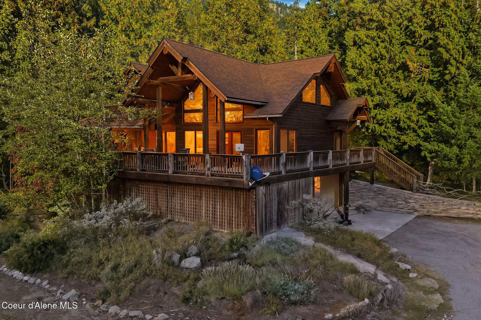 Property Photo: 700 Sunset View Ln ID 83836