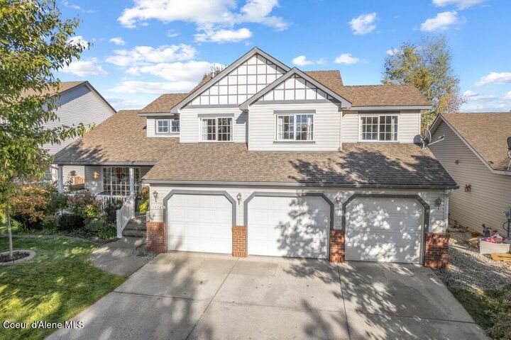 5824 N La Rochelle Dr  Coeur D'Alene ID 83815 photo