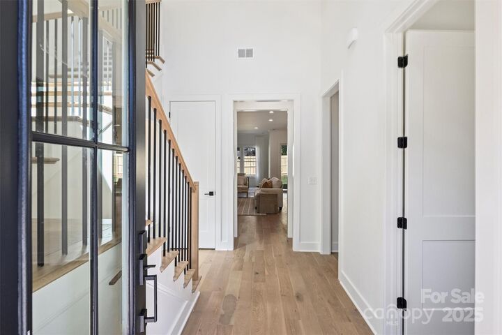 Property Photo: 1421 Winston Drive NC 28205