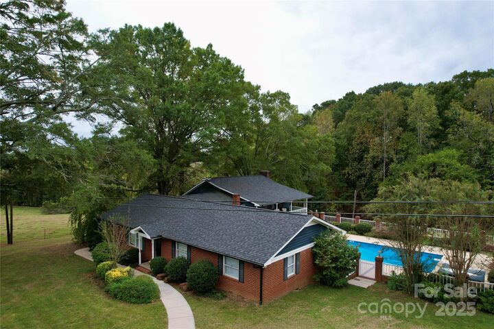 Property Photo: 11720 Kluttz Road NC 28071