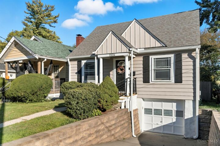 Property Photo: 2526 Bremont Avenue OH 45237