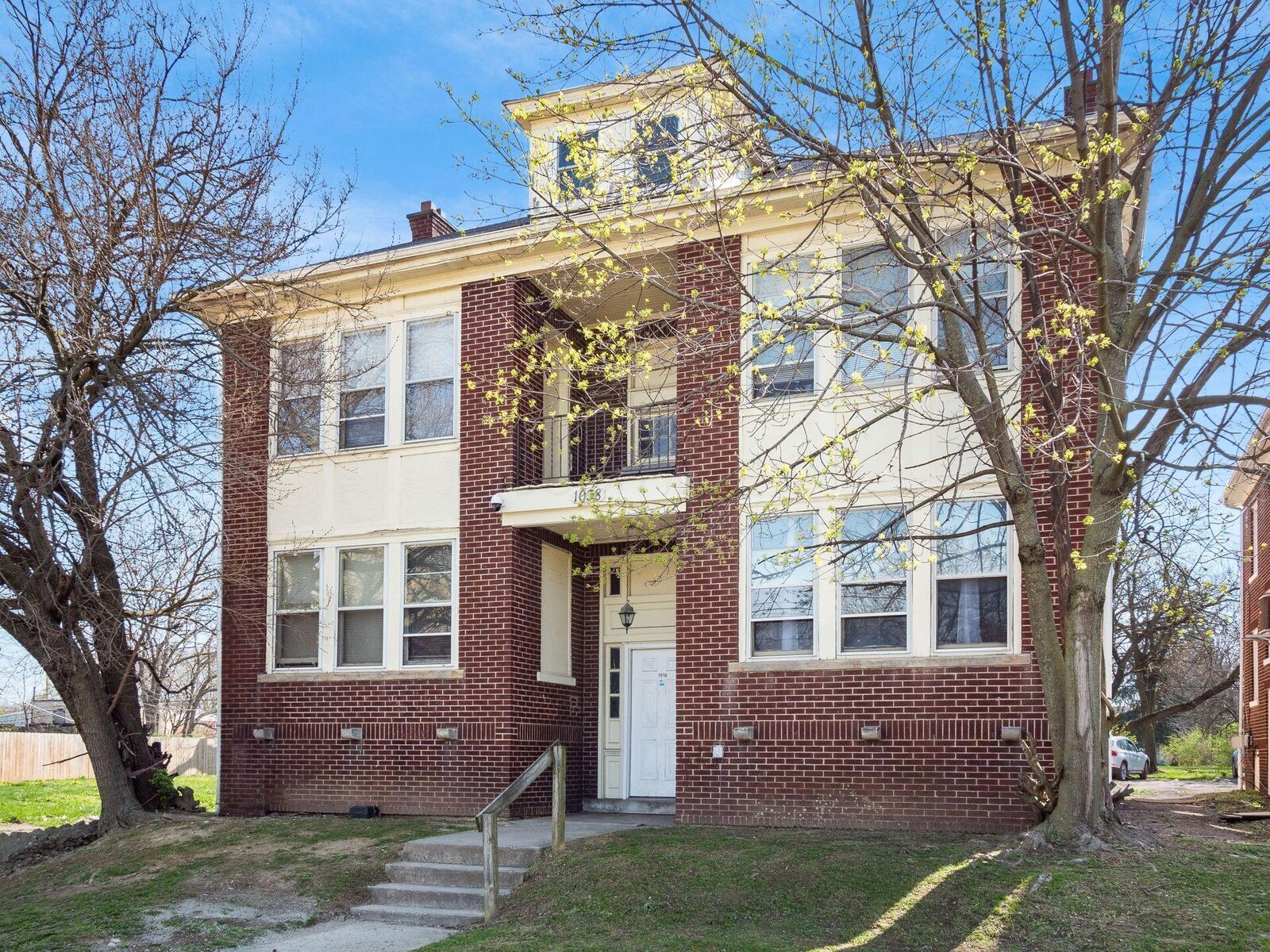 Property Photo: 1038 Lockbourne Road OH 43206