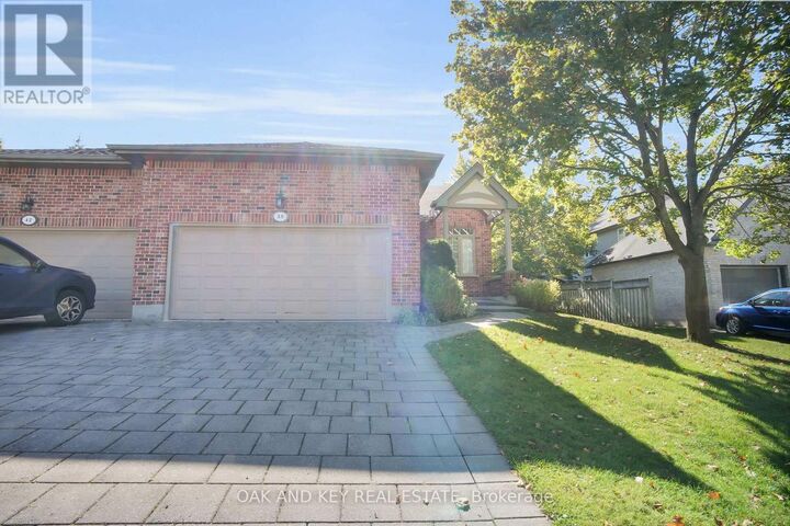 Property Photo: 38 Quinella Place ON N6K 4H2