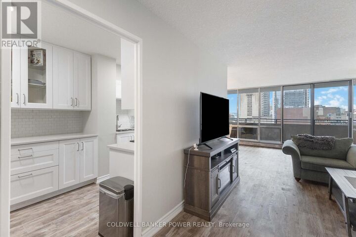 Property Photo: 389 Dundas Street 604 ON N6B 3L5