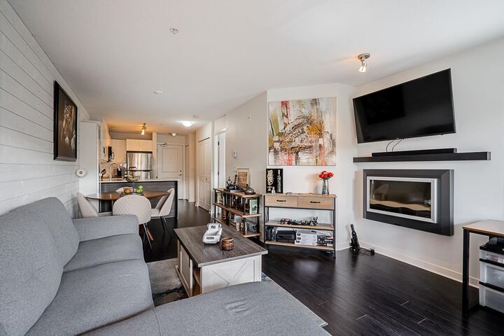 Property Photo: 21009 56 201 BC V3A 0C9