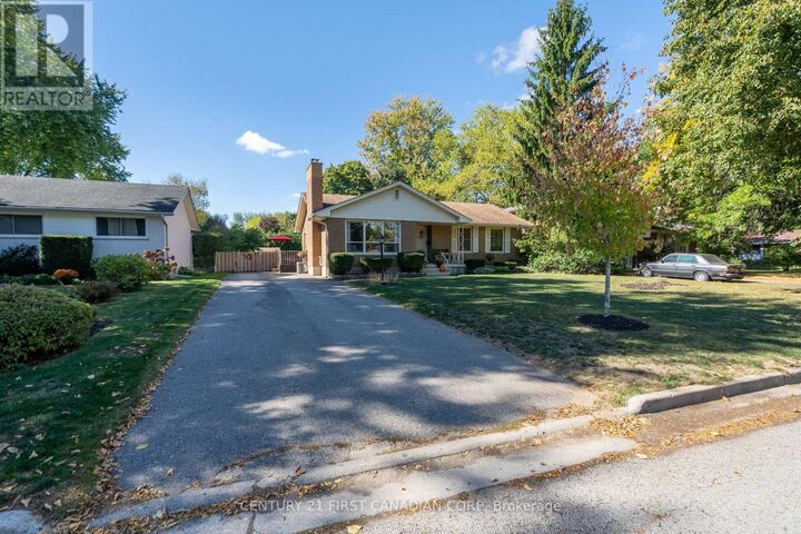 Property Photo: 86 McLeod Crescent ON N5X 1S8