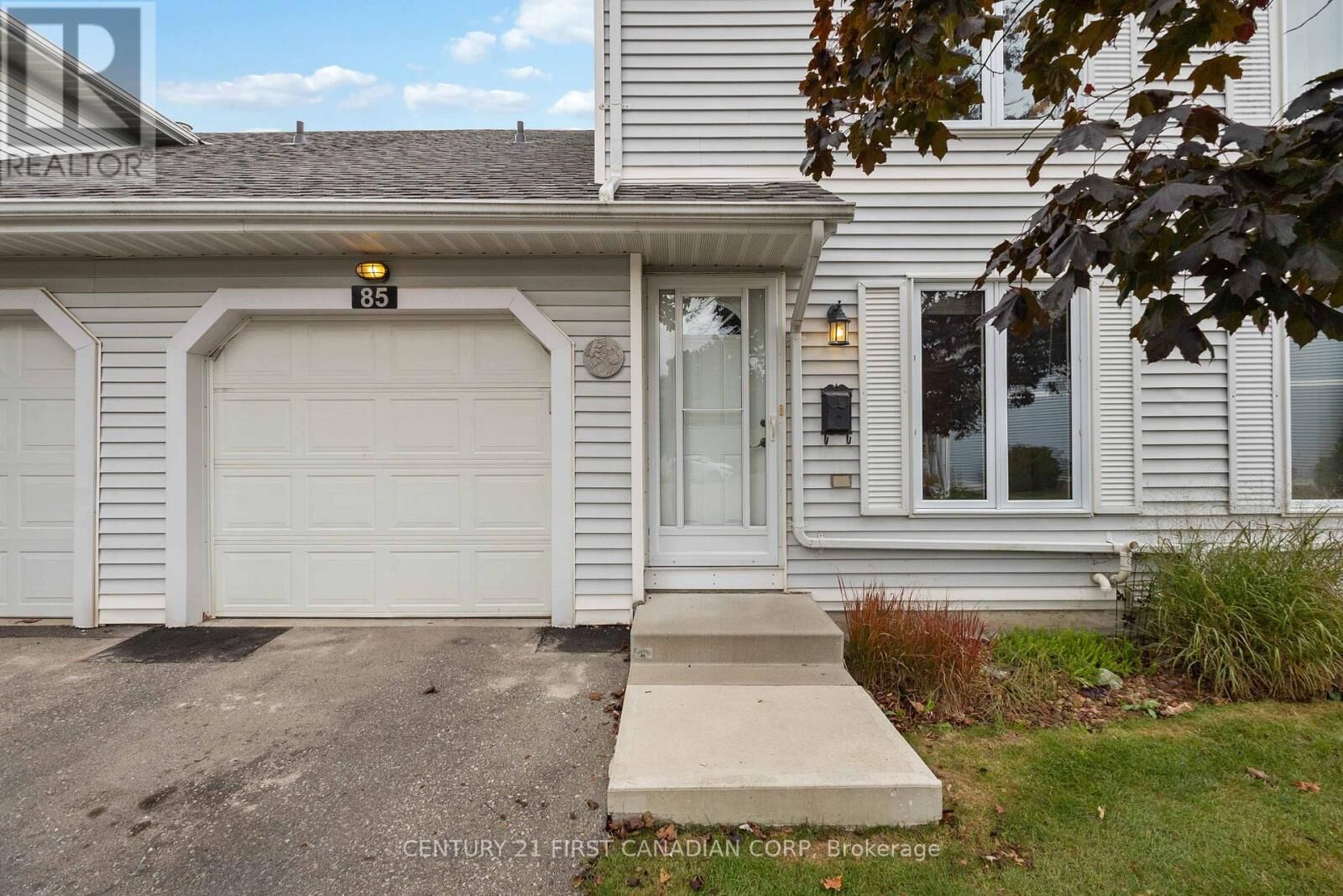 Property Photo: 120 Centre Street 85 ON N6J 4X4