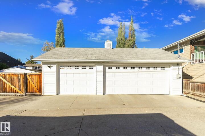 Property Photo:  10611 137 Street NW  AB T5N 2H5 