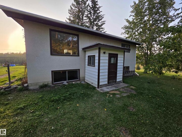 Property Photo: 56418 Rge Road 35 AB T0E 1A0