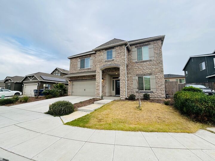 Property Photo: 5323 W Huffman Avenue CA 93722