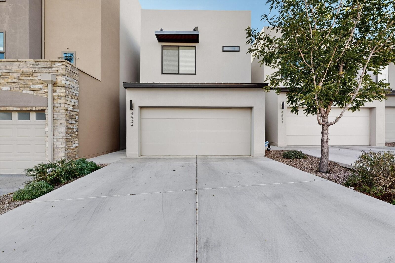 Property Photo: 4509 Villa Loma Lane NE NM 87111