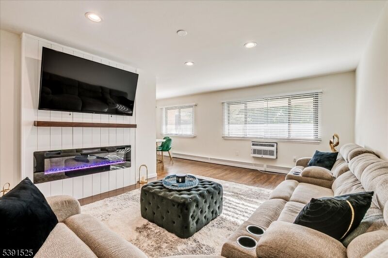 Property Photo:  401 US Highway Rt 22 U 26H  NJ 07060