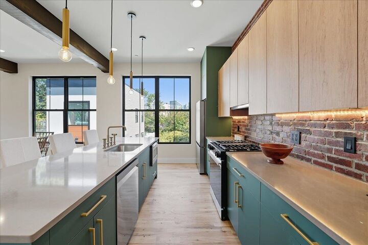 Property Photo:  10 Prescott St 3  NJ 07304 