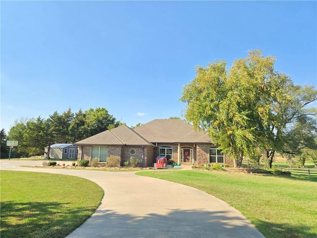 Property Photo: 4195 Cr 4435 N/A KS 67301