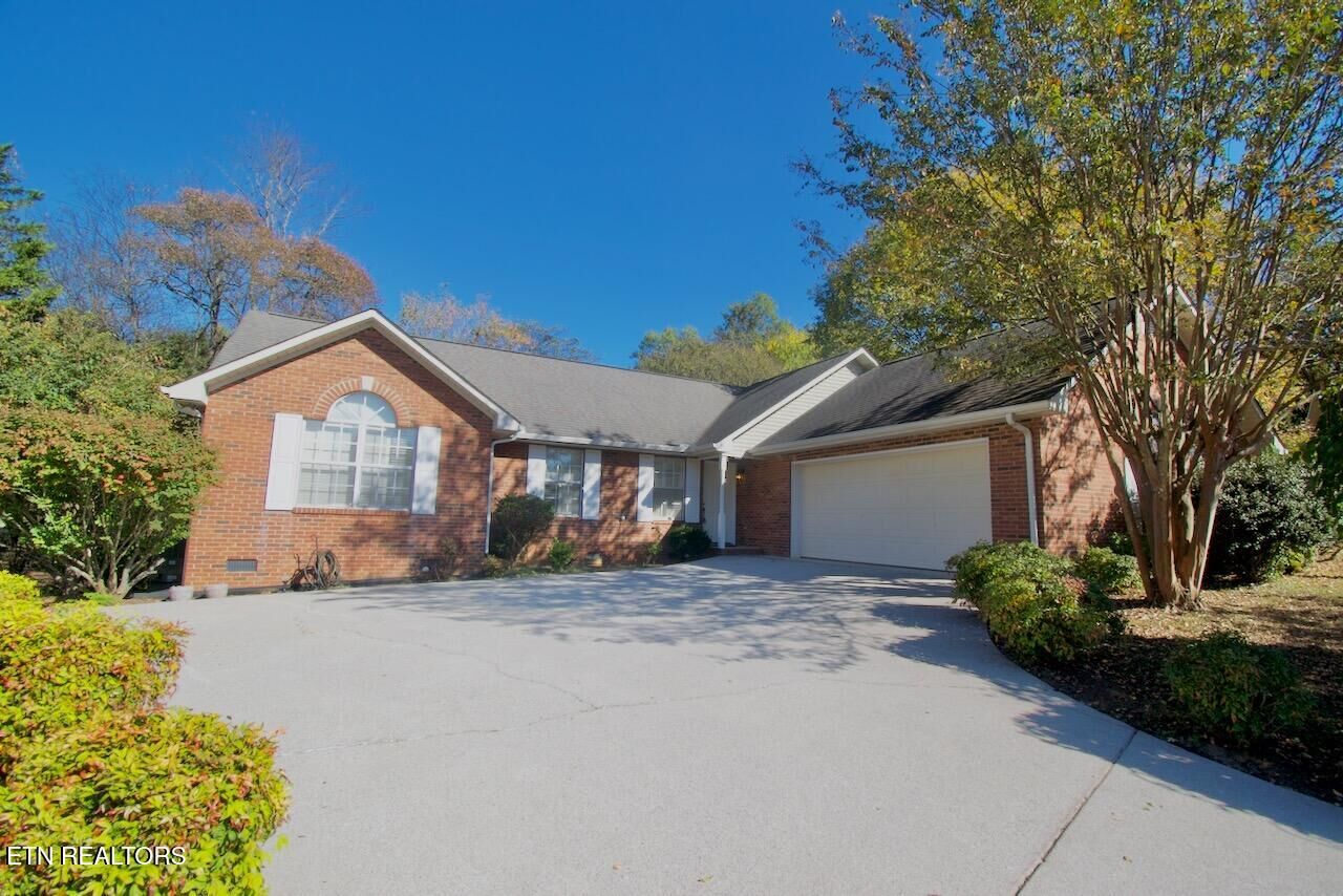 Property Photo: 114 Green Briar Circle TN 37803