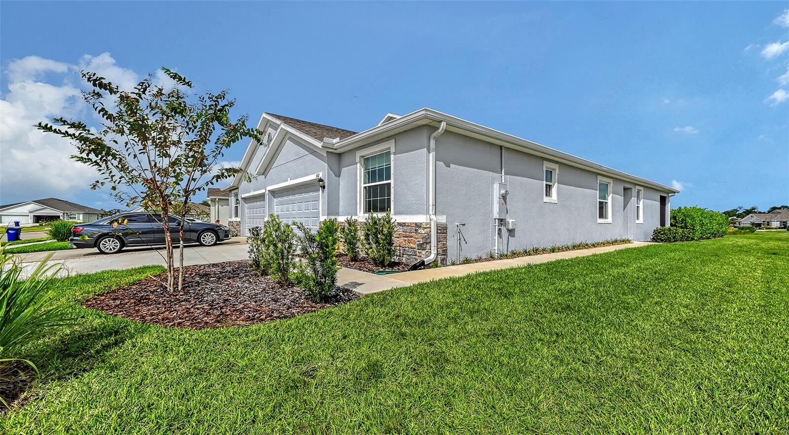 Property Photo:  532 157th Court E  FL 34212