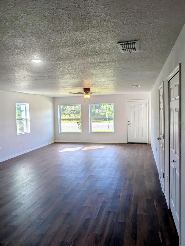 Property Photo:  772 E Broadway Street  FL 32765