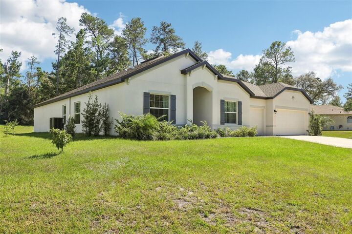 Property Photo: 3 Floribunda Court FL 34446