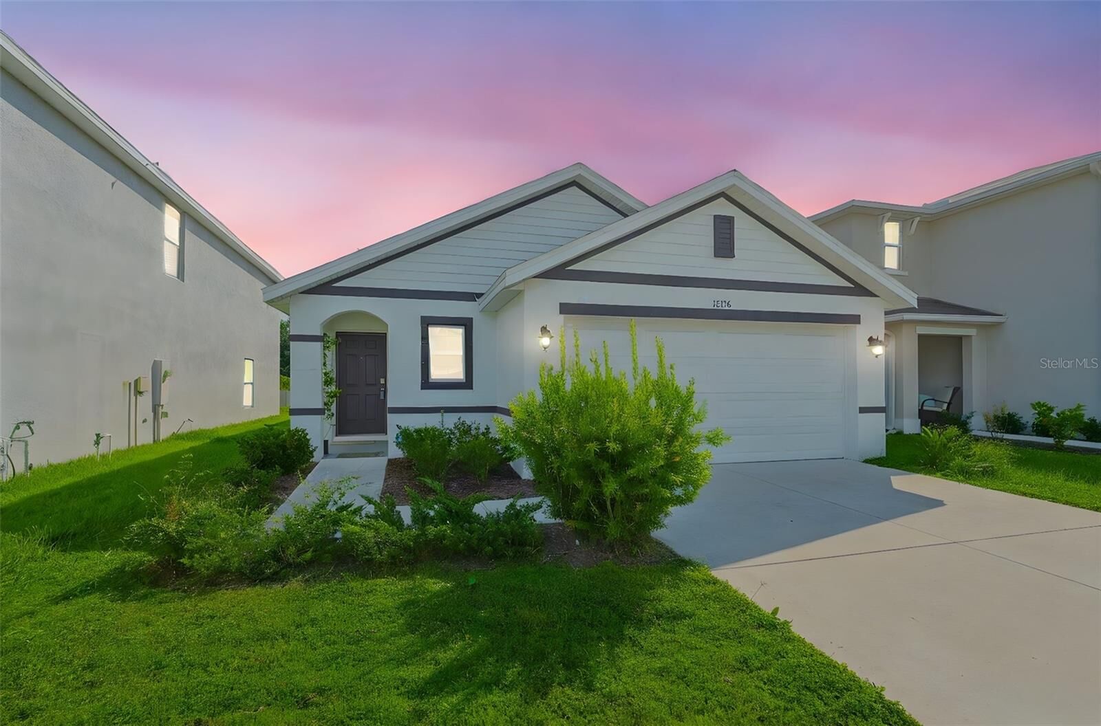 Property Photo: 12136 Lily Magnolia Lane FL 33569