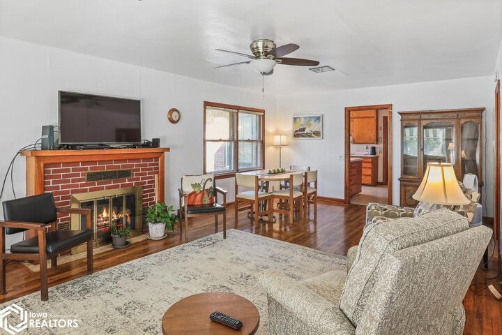 Property Photo: 320 S 2nd Street IA 52531