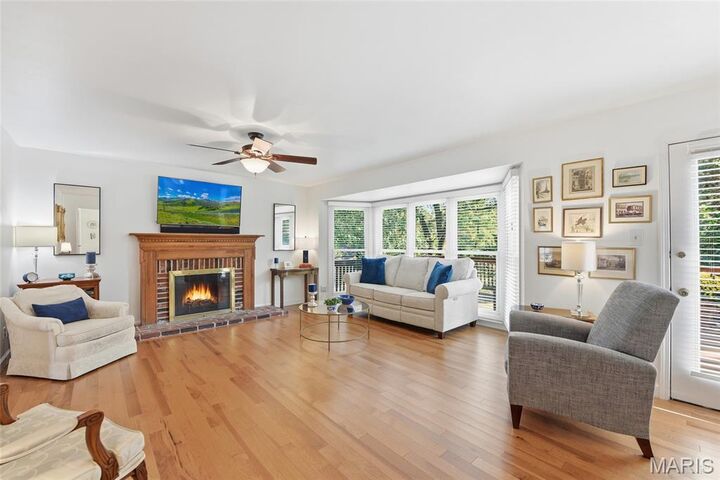 Property Photo: 2702 Hillcroft Drive MO 63005