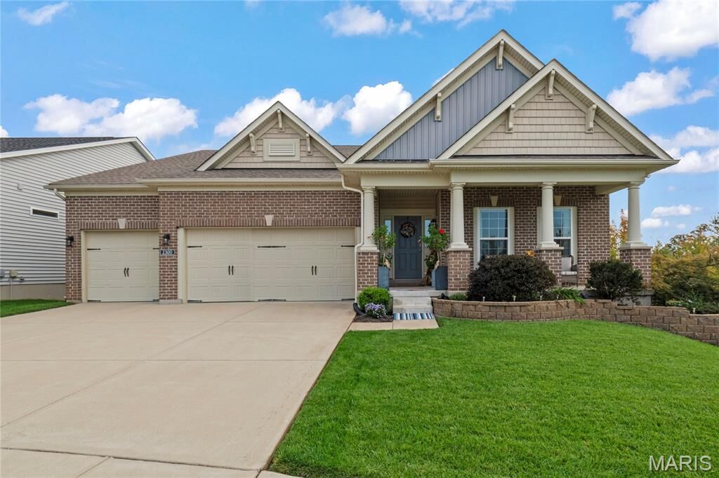 Property Photo: 2300 Chemin Avenue MO 63301