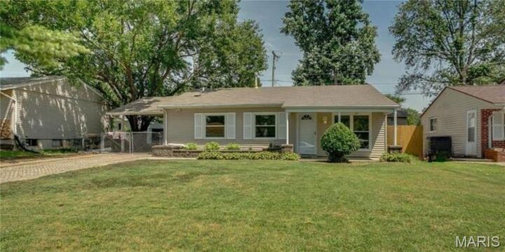 36 Jamestown Drive  St Peters MO 63376 photo