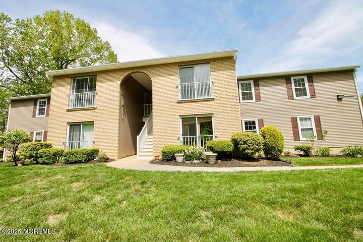 512 Harding Road 6  Freehold NJ 07728 photo