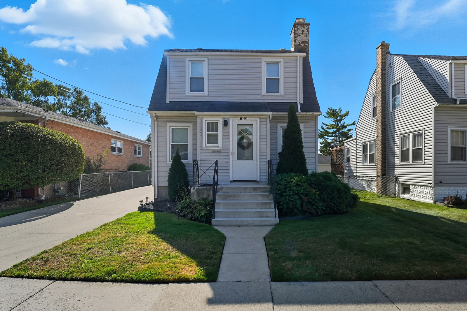 Property Photo:  3043 W 96th Place  IL 60805 