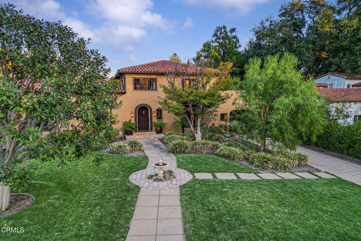 Property Photo: 2092 Midlothian Drive CA 91001